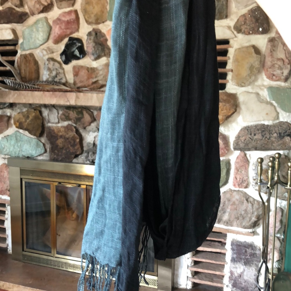 4 Style Scarves - Picture 5 of 5